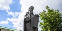 Верующие помолились у мощей святителя Иннокентия перед встречей Путина и Трампа - Regions.Ru